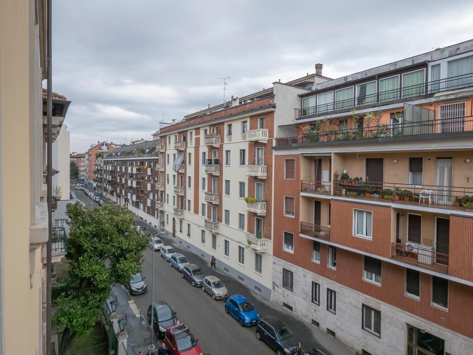 Xenia - Colorful In Fiera Area Milan