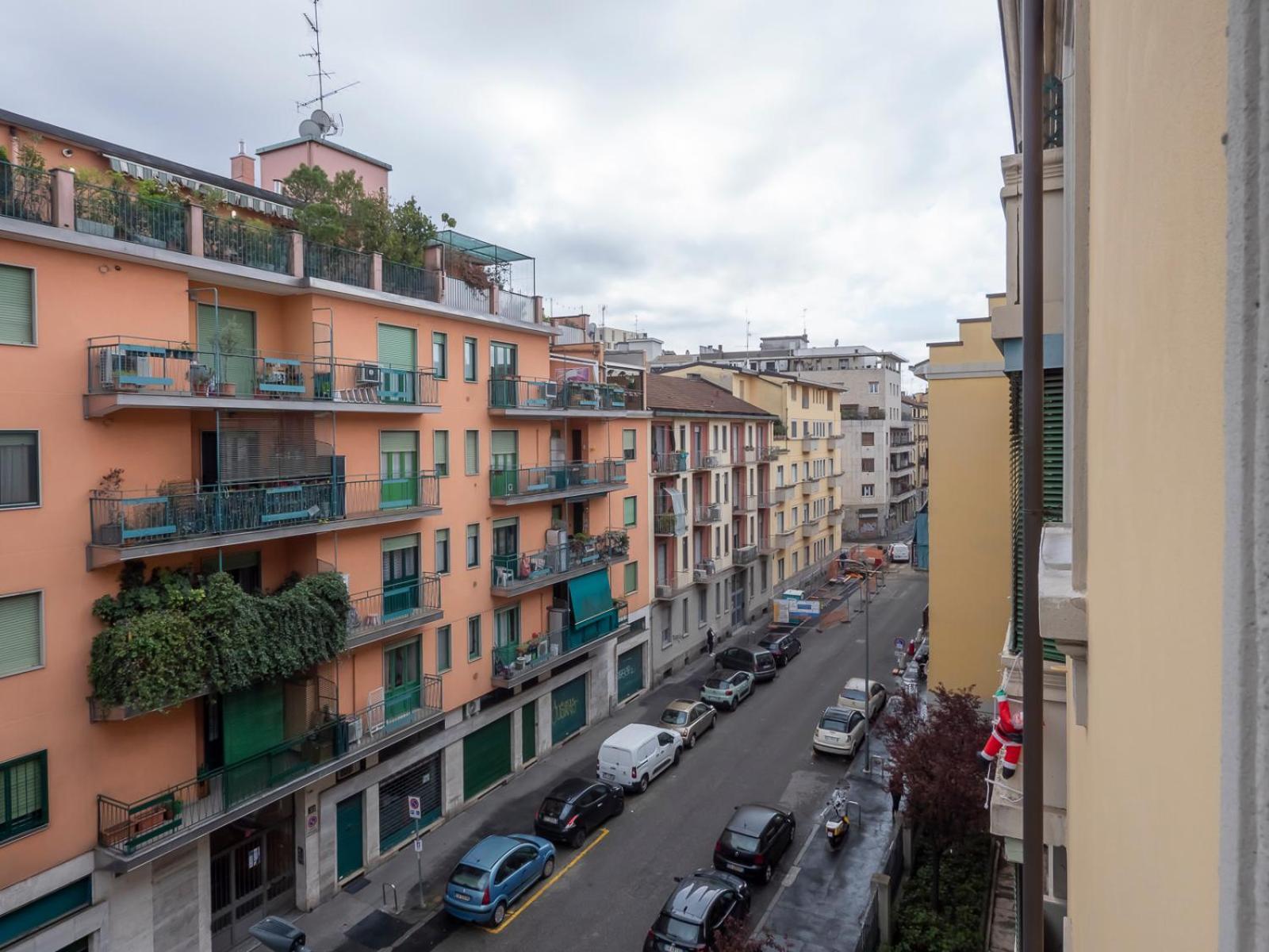 Xenia - Colorful In Fiera Area * Milan